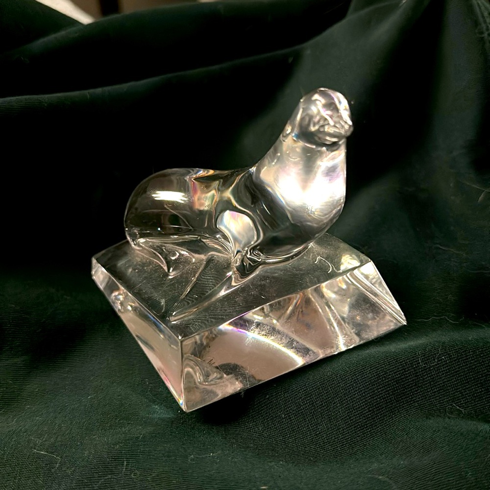 NWOT Baccarat Crystal Seal on Iceberg- VINTAGE NO FLAWS